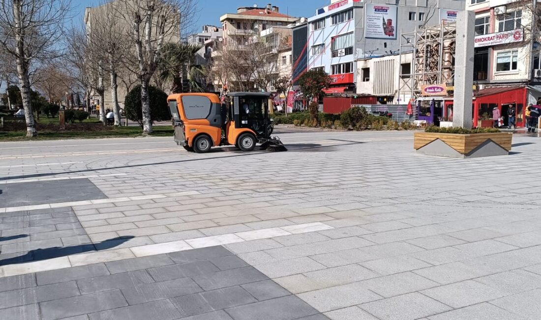 Kentin tarihi meydanı olan