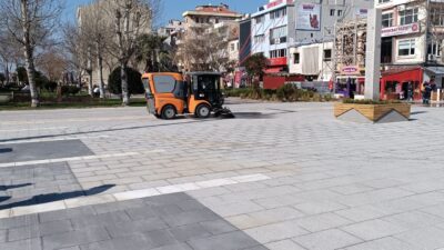 Kentin tarihi meydanı olan Cumhuriyet