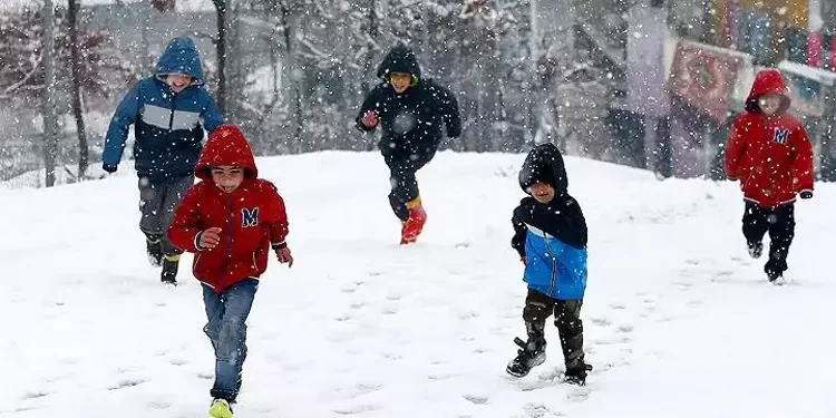 Çanakkale’de kar yağışı sebebiyle bazı okullar tatil edildi