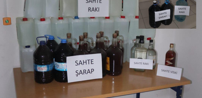 Çanakkale’de 240 litre kaçak içki ele geçirildi