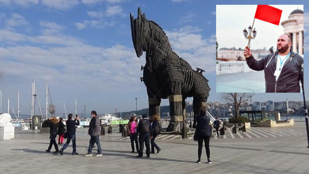 Çanakkale’de izinsiz pankart açma ihbarından turistler çıktı