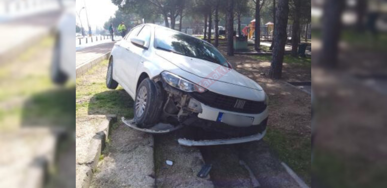 Çanakkale’de yokuşta arabasını boşta bıraktı, faciadan dönüldü