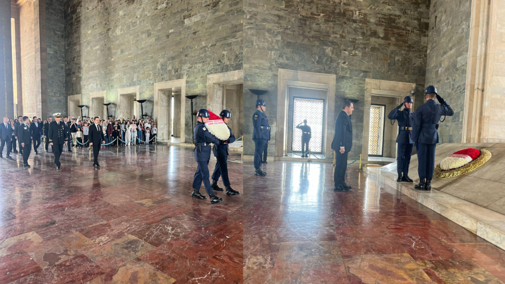 18 Mart törenleri kapsamında Anıtkabir'de anma programı yapıldı