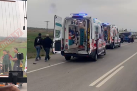 Bayramiç-Ezine yolunda otomobil tırın altına girdi 1'i ağır 2 yaralı
