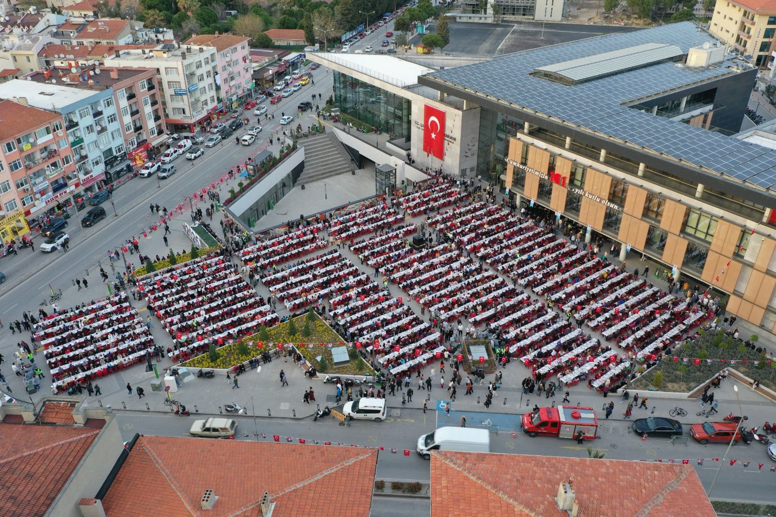 Çanakkale Belediyesi'nden 3 bin 500 kişilik iftar