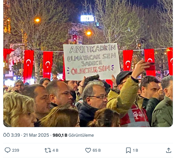 Çanakkale’de açılan afiş gündem oldu