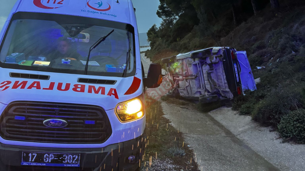 Çanakkale'de araba yan yattı 6 yaralı