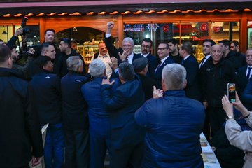 Müsavat Dervişoğlu Lapseki'de esnafları gezdi