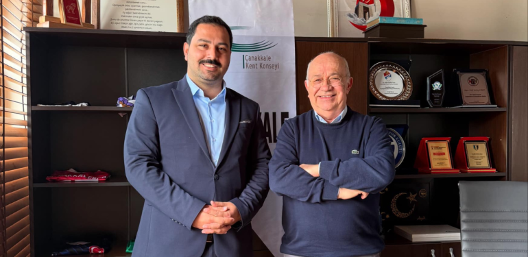 Özay’dan Kent Konseyi Başkanı Fırat’a ziyaret
