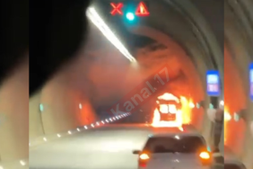 Çanakkale'de ambulans alev alev yandı!