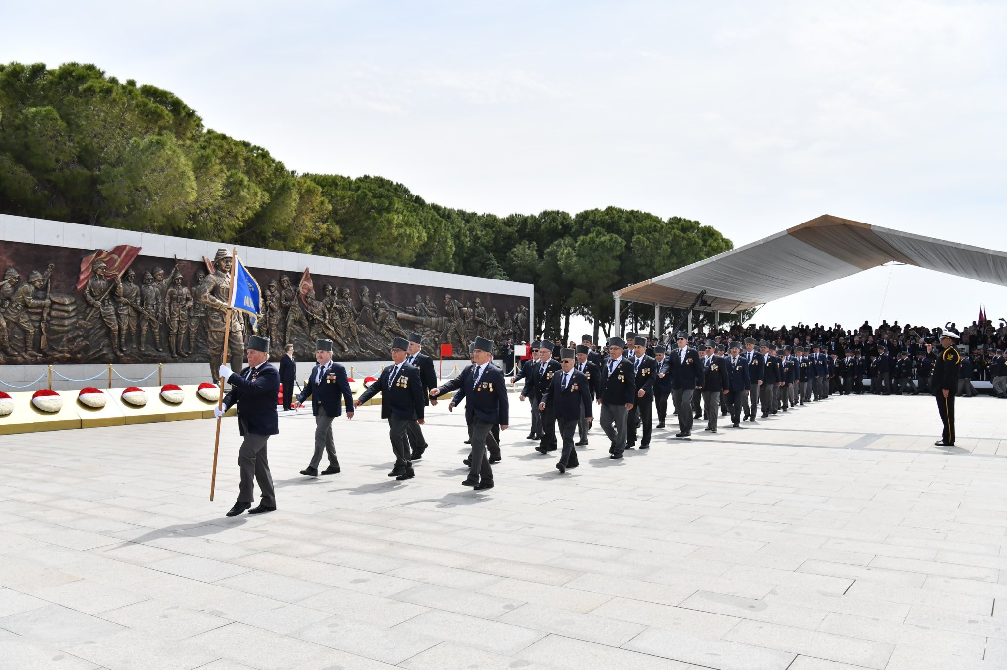Çanakkale Kara Savaşları'nın 110'uncu yıl dönümünde şehitler anıldı