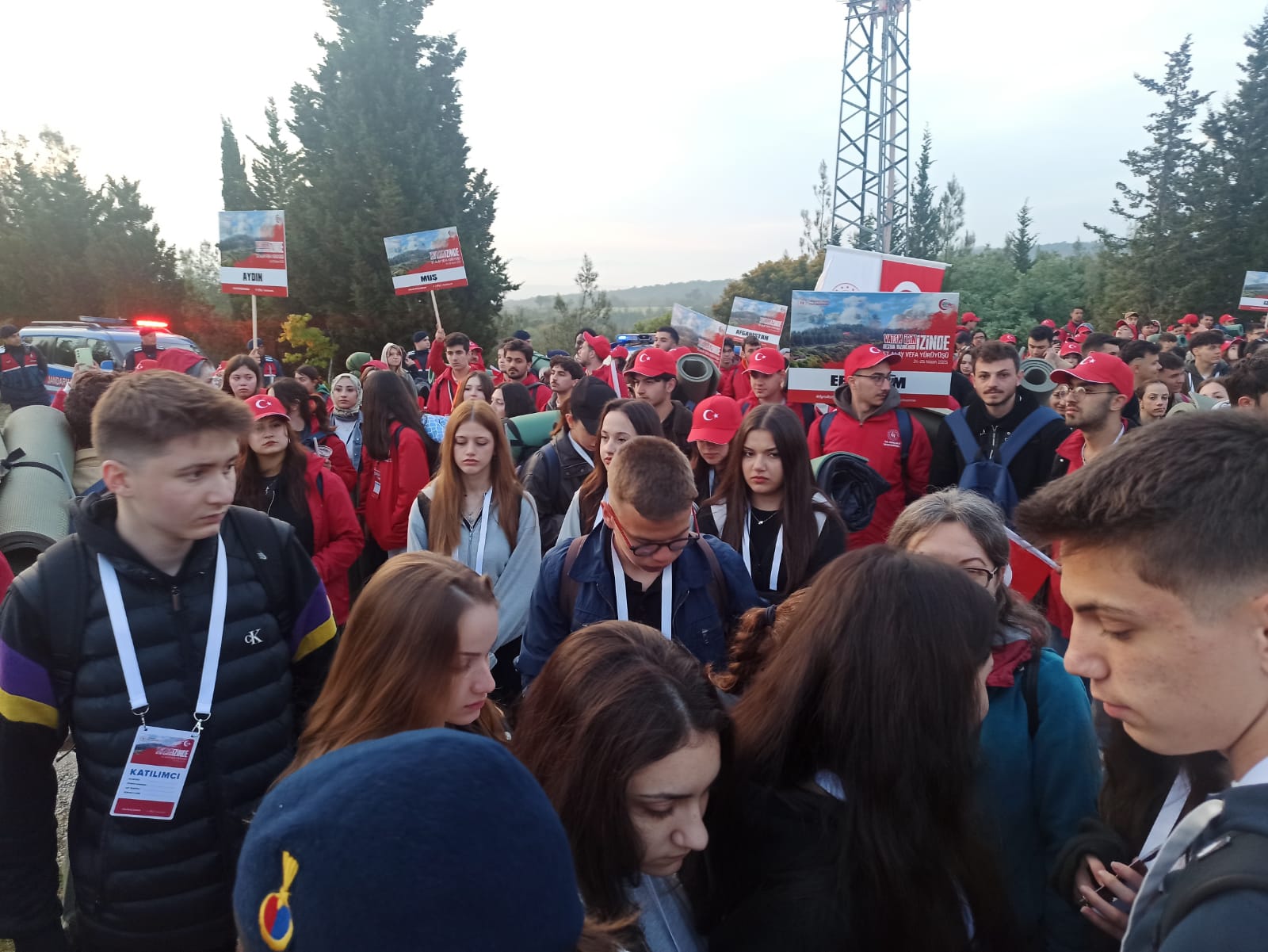 Çanakkale’de binlerce kişi 57’nci Alay’ın izinde yürüdü