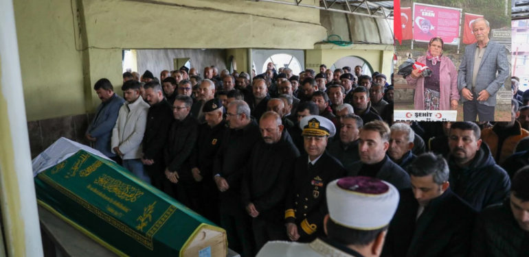 Çanakkaleli Şehit babası son yolculuğuna uğurlandı