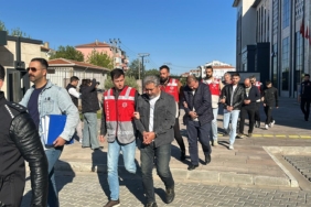 Çanakkale’de emekli öğretmeni 25 milyon TL dolandıran 8 şüpheli daha yakalandı