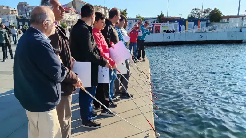 Çanakkale’de görme engelliler kordona korkuluk istedi