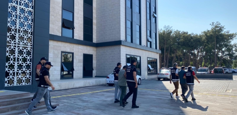 Çanakkale’de uyuşturucu tacirleri yakalandı