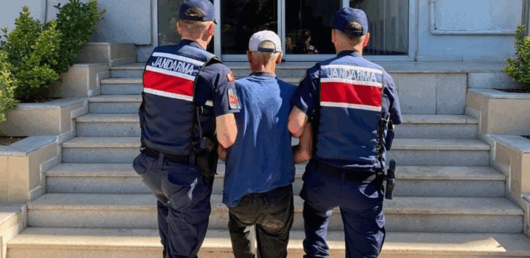 Çanakkale’de yangına sebep olan biçerdöver operatörü gözaltına alındı