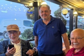 Şener Şen tatil için Çanakkale’yi tercih etti