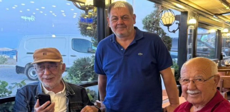 Şener Şen tatil için Çanakkale’yi tercih etti