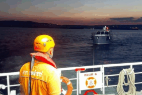Çanakkale Boğazı’nda sürüklenen teknedeki 6 kişi kurtarıldı