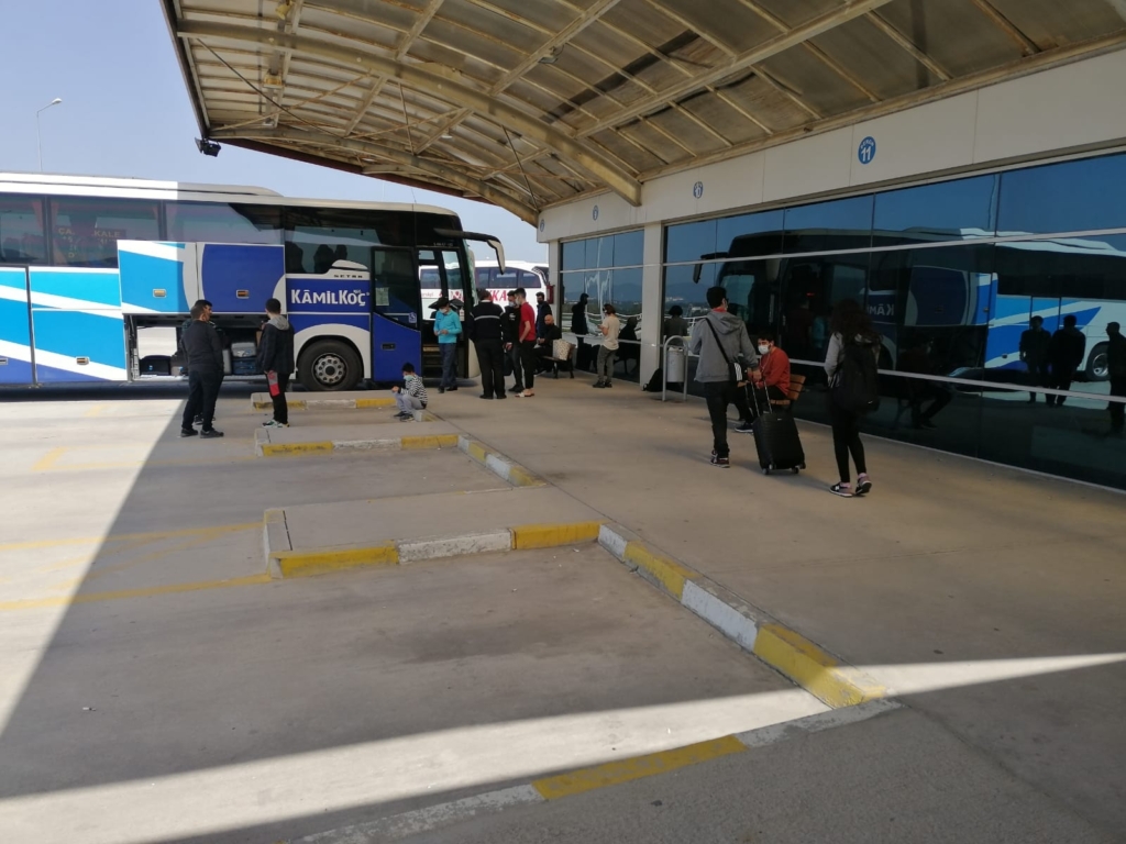 Çanakkale’de otobüs tuvalete giden yolcularını unuttu