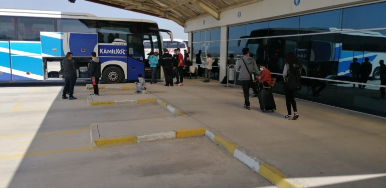 Çanakkale’de otobüs tuvalete giden yolcularını unuttu
