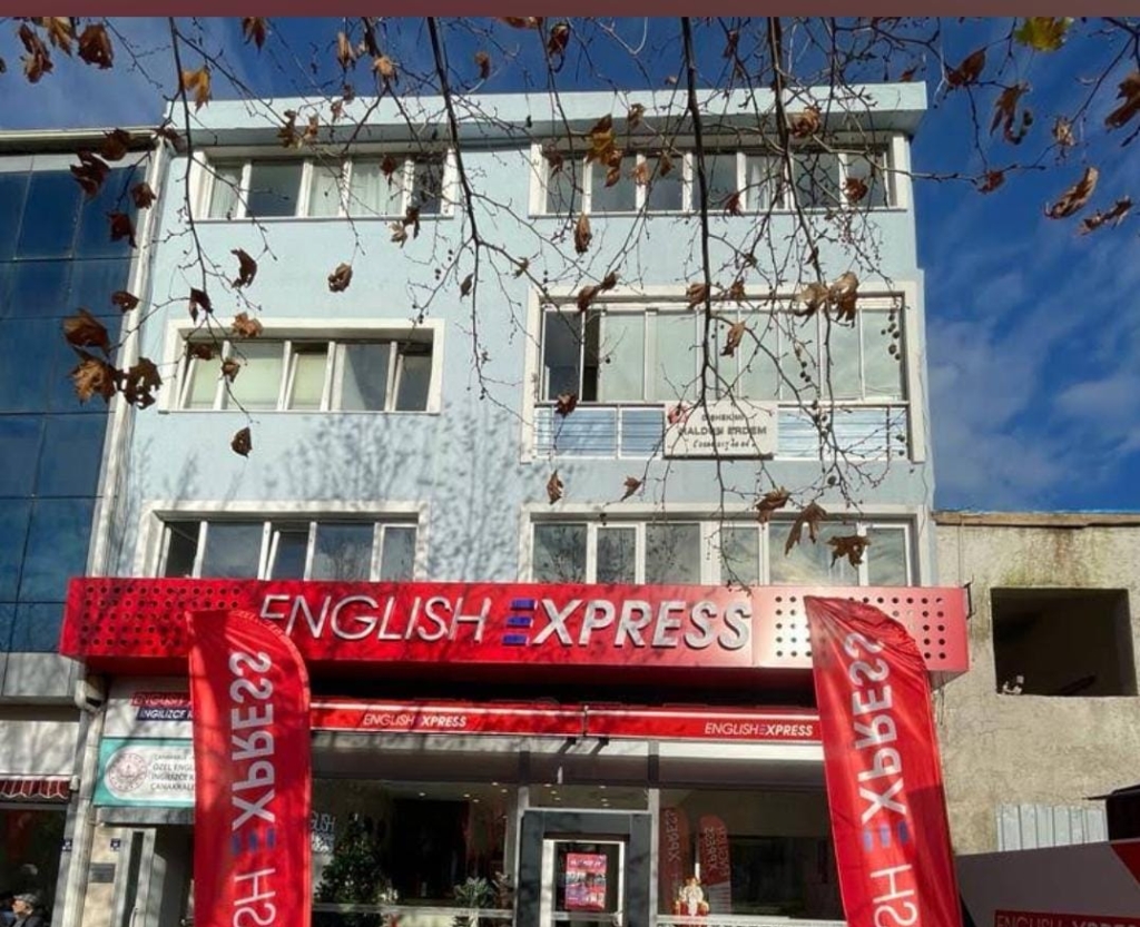 Çanakkale'de Yeni Parti'nin binası tutuldu
